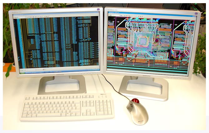 CAD-Arbeitplatz mit Stromlaufplan und Layout