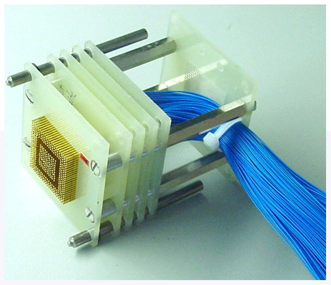 Testadapter für einen 388-poligen BGA-Sockel - TUCHSCHERER ELEKTRONIK GMBH