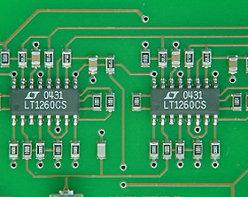 Draufsicht Platine bei Tageslicht - TUCHSCHERER ELEKTRONIK GMBH